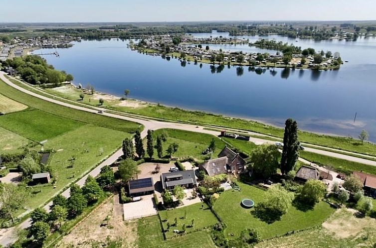 Huisje in Maasbommel