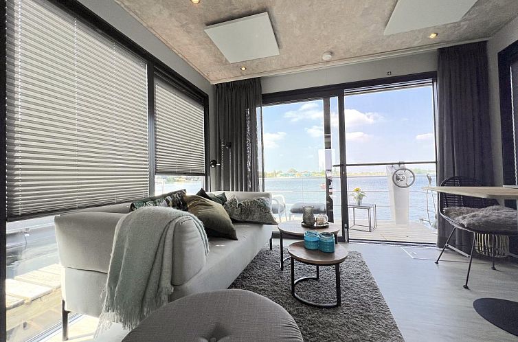 Jopies Houseboat