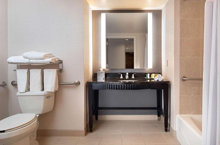 Hilton Baltimore Inner Harbor