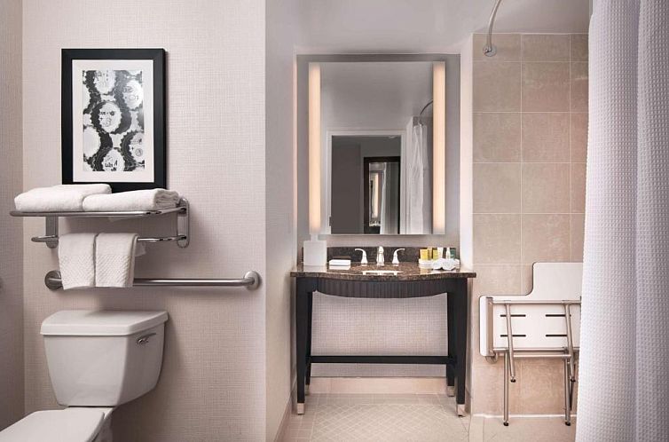 Hilton Baltimore Inner Harbor