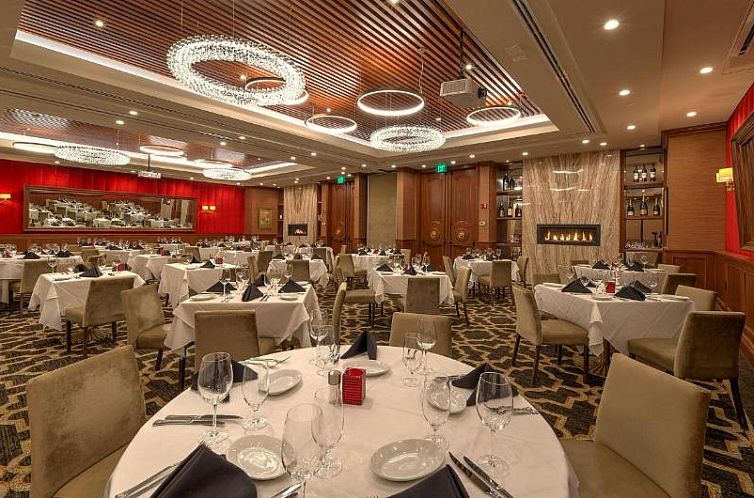 Pier 5 Hotel Baltimore, Curio Collection by Hilton