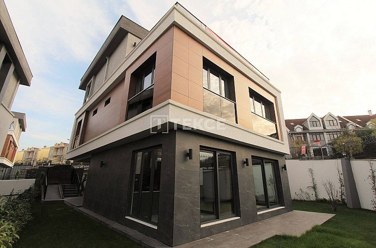 Vrijstaande woning in Başakşehir