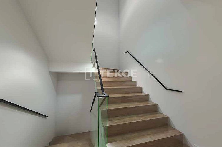 Geschakelde woning in Bahçeşehir 1. Kısım