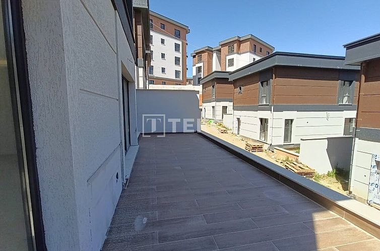 Geschakelde woning in Kayabaşı