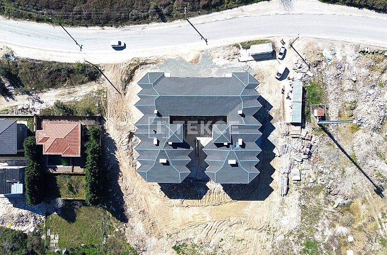 Geschakelde woning in Çamlık