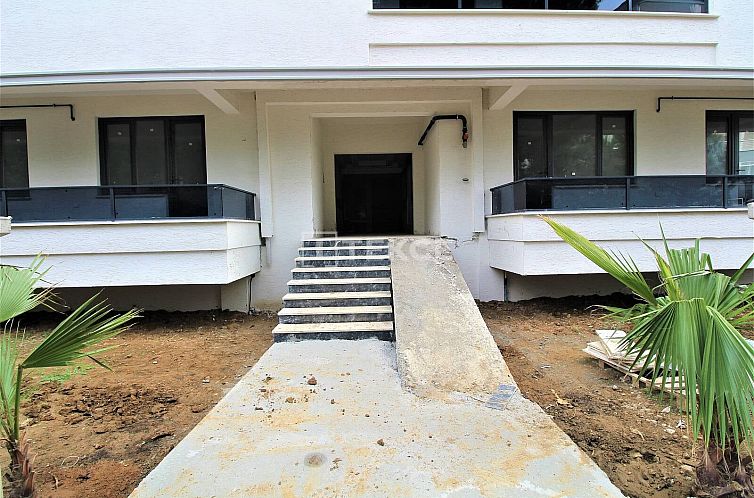 Geschakelde woning in Teşvikiye Bld. (Karşıyaka Mh.)