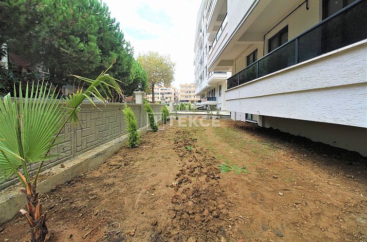 Geschakelde woning in Teşvikiye Bld. (Karşıyaka Mh.)