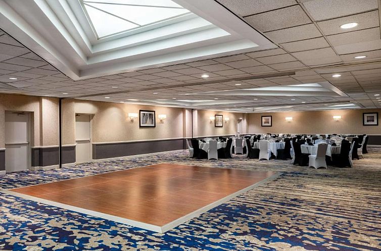 Embassy Suites Baltimore - North/Hunt Valley
