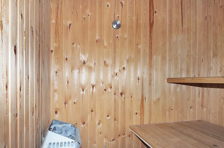 Vakantiehuis "Kirsten" - 800m from the sea