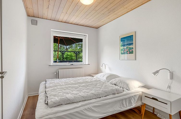 Vakantiehuis "Lavrans" - 2.5km from the sea