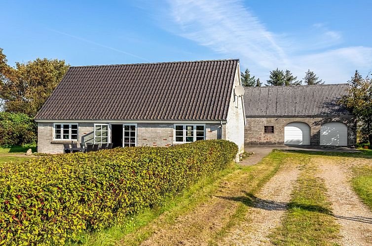 Vakantiehuis "Merrit" - 4.6km to the fjord