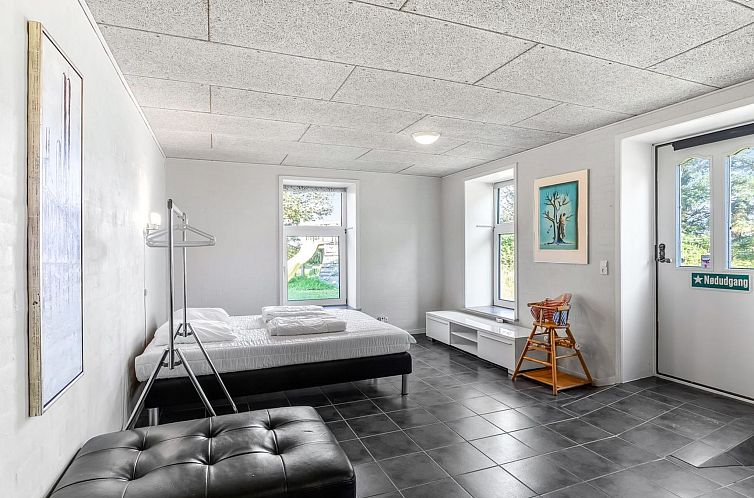 Vakantiehuis "Merrit" - 4.6km to the fjord