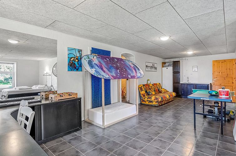 Vakantiehuis "Merrit" - 4.6km to the fjord