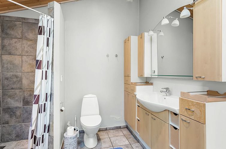 Vakantiehuis "Merrit" - 4.6km to the fjord