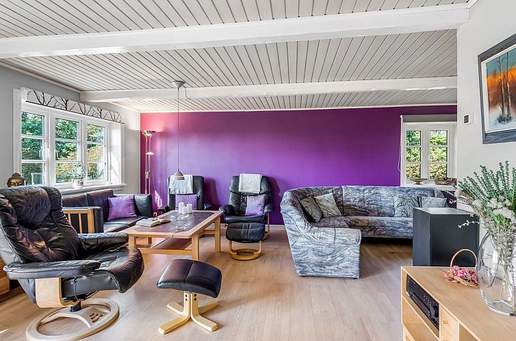 Vakantiehuis "Merrit" - 4.6km to the fjord