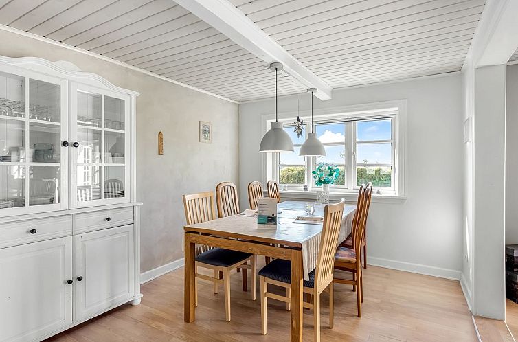 Vakantiehuis "Merrit" - 4.6km to the fjord