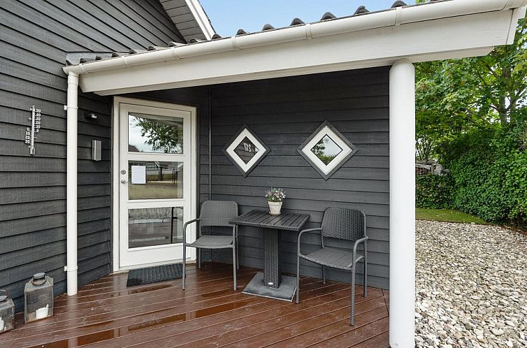 Vakantiehuis "Yara" - 1km to the fjord