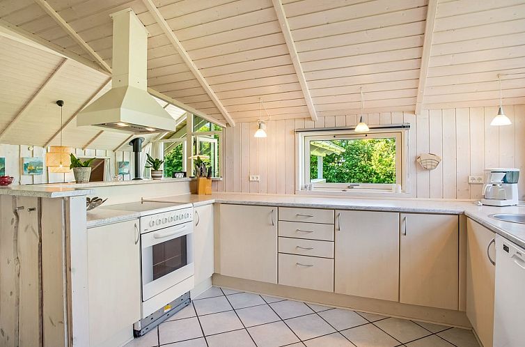 Vakantiehuis "Isving" - 1.1km to the fjord