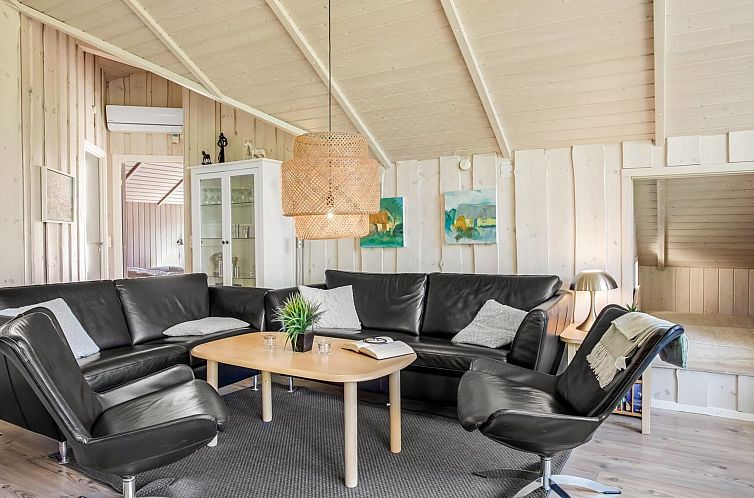 Vakantiehuis "Isving" - 1.1km to the fjord