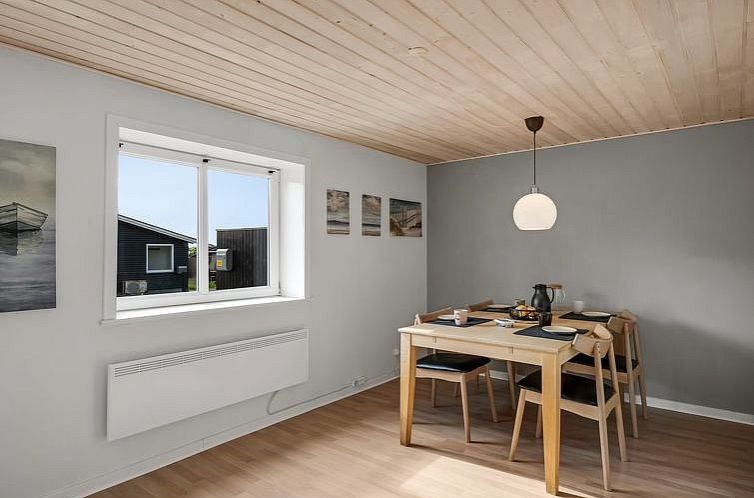 Vakantiehuis "Eino" - 150m from the sea