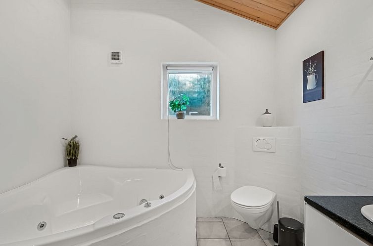 Vakantiehuis "Josina" - 32km from the sea