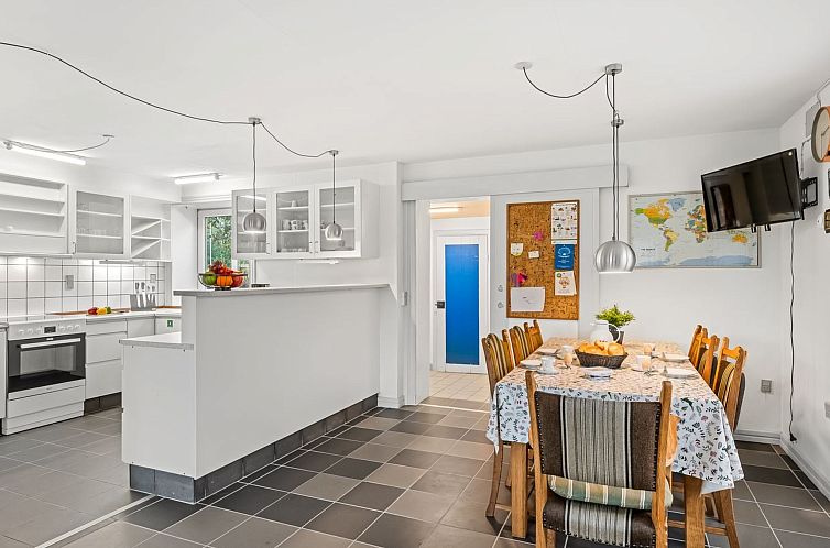 Vakantiehuis "Slavomira" - 12km from the sea