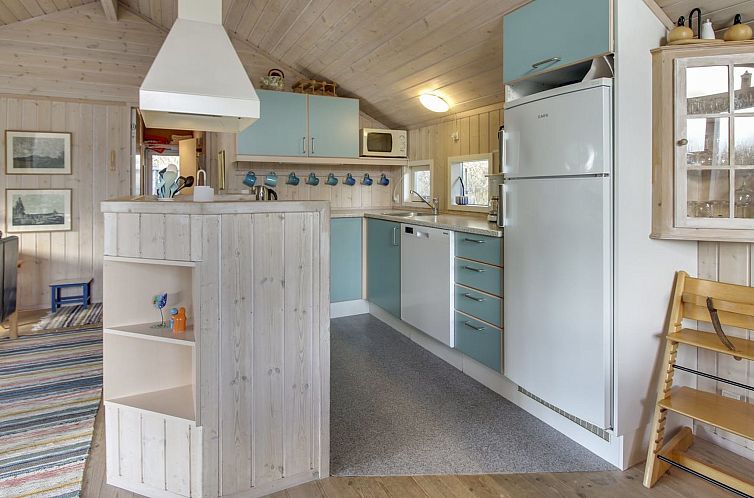 Vakantiehuis "Klint" - 1.7km from the sea