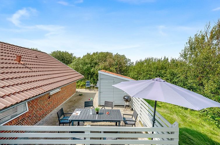 Vakantiehuis "Danica" - 500m from the sea