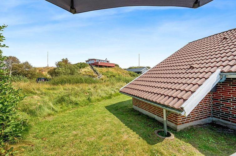 Vakantiehuis "Danica" - 500m from the sea