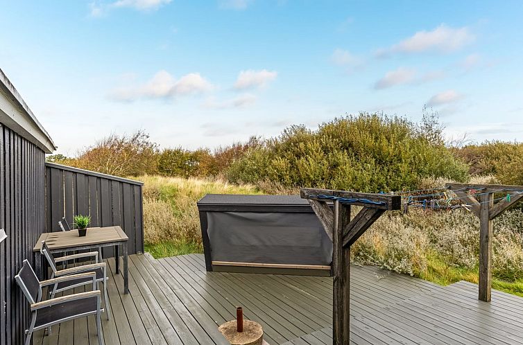 Vakantiehuis "Casandra" - 600m from the sea