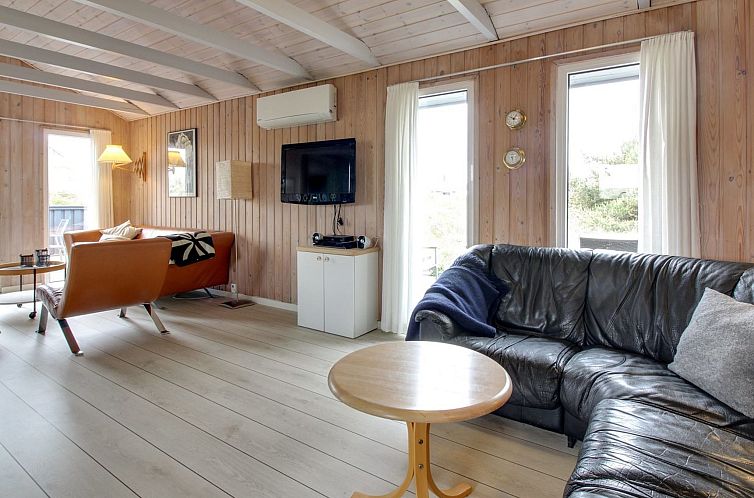 Vakantiehuis "Casandra" - 600m from the sea