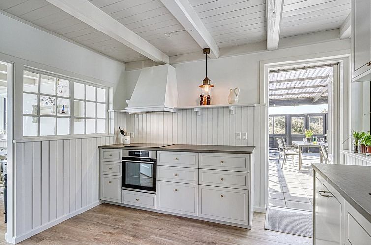 Vakantiehuis "Sten" - 100m from the sea