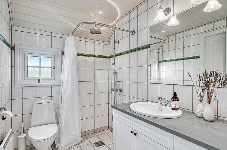 Vakantiehuis "Sten" - 100m from the sea