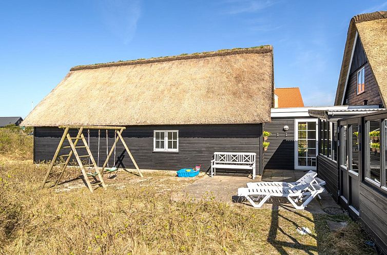 Vakantiehuis "Sten" - 100m from the sea