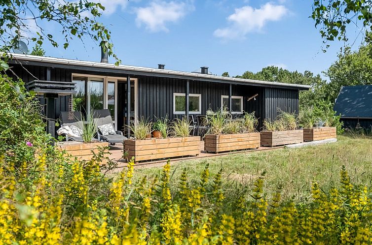 Vakantiehuis "Emina" - 400m from the sea
