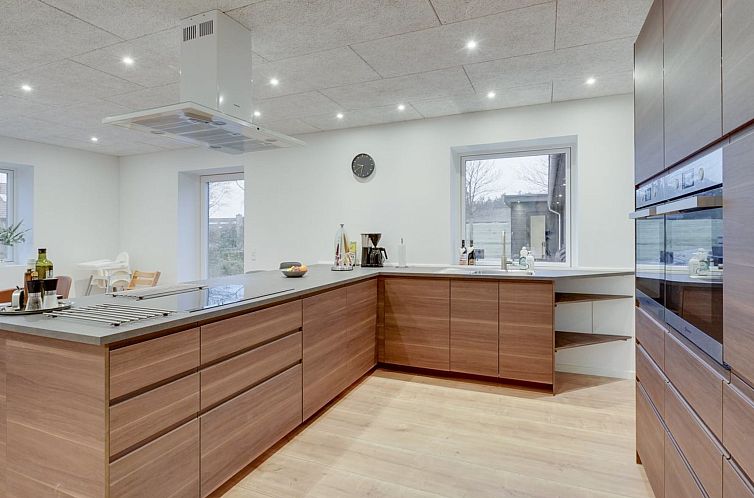 Vakantiehuis "Jenna" - 1.4km from the sea