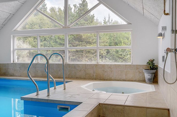 Vakantiehuis "Jenna" - 1.4km from the sea