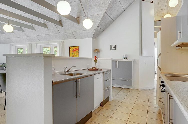 Vakantiehuis "Jenna" - 1.4km from the sea