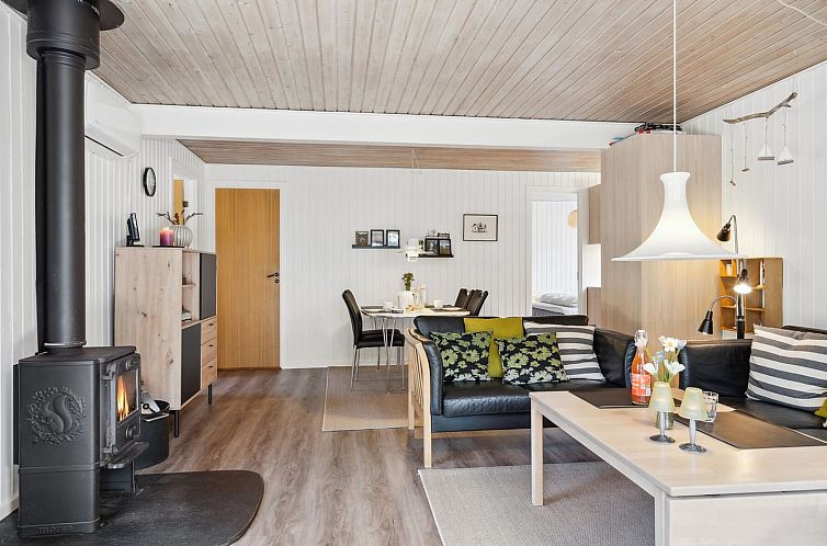 Vakantiehuis "Sigrun" - 4km from the sea