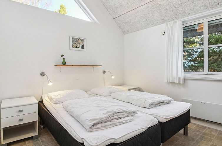 Vakantiehuis "Skoge" - 900m from the sea