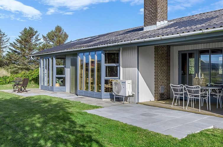 Vakantiehuis "Skoge" - 900m from the sea