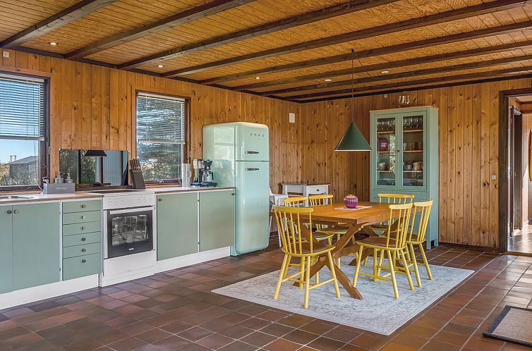 Vakantiehuis "Skoge" - 900m from the sea