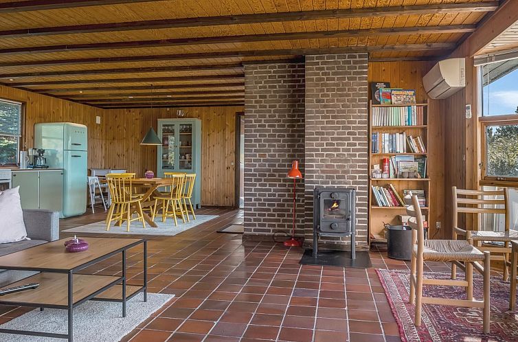 Vakantiehuis "Skoge" - 900m from the sea