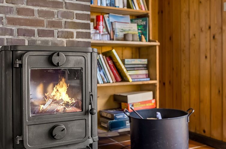 Vakantiehuis "Skoge" - 900m from the sea