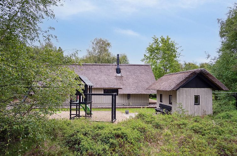 Vakantiehuis "Aghwith" - 1.2km from the sea