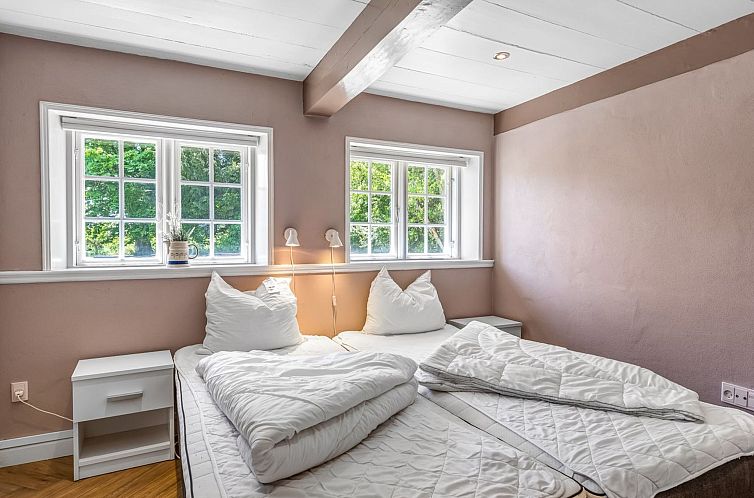 Vakantiehuis "Narvik" - 4.5km from the sea