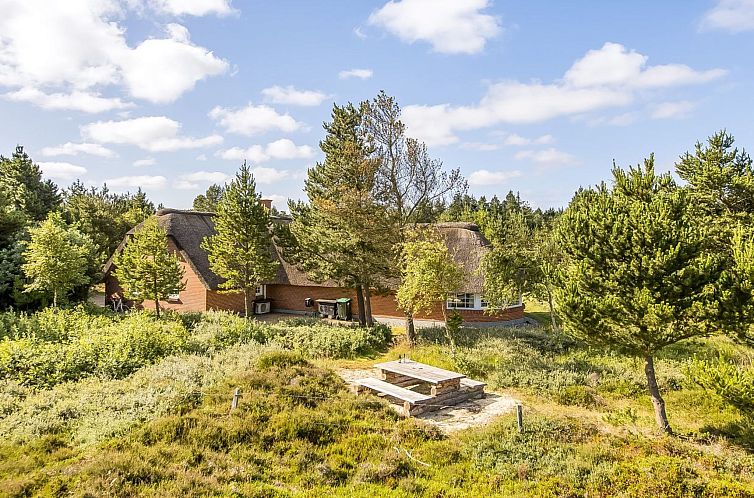 Vakantiehuis "Artan" - 2.6km from the sea