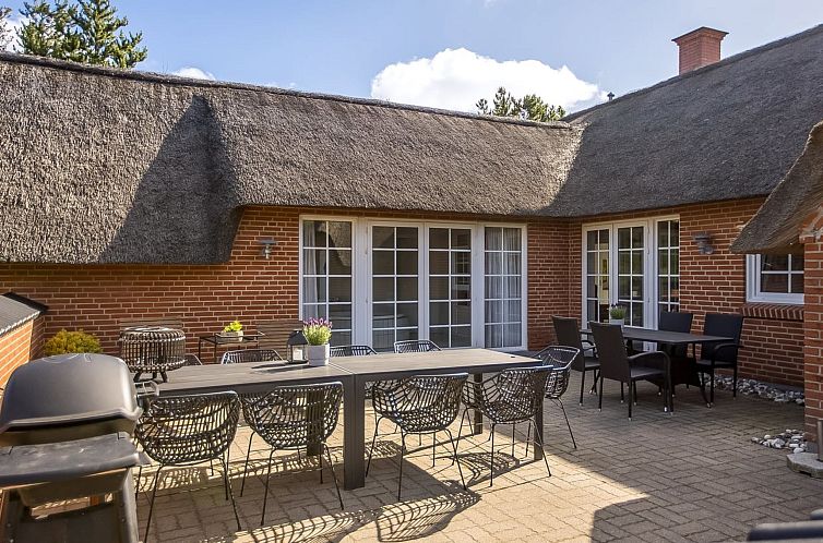 Vakantiehuis "Artan" - 2.6km from the sea