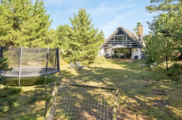 Vakantiehuis "Benedikta" - 2.4km from the sea