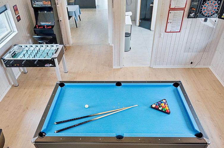 Vakantiehuis "Gwen" - 2.7km from the sea